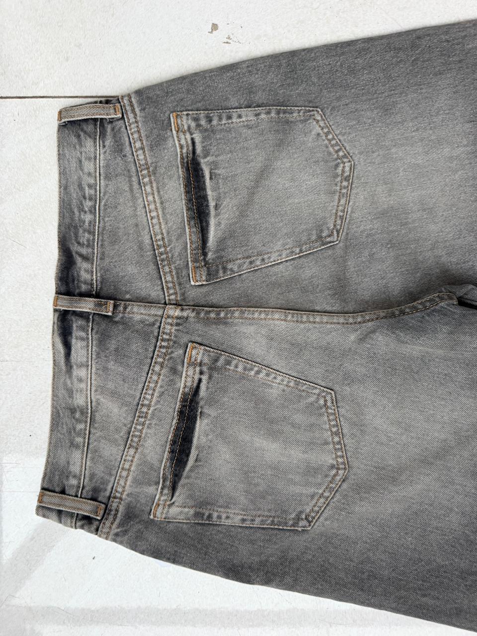 LOW RISE BAGGY JEAN