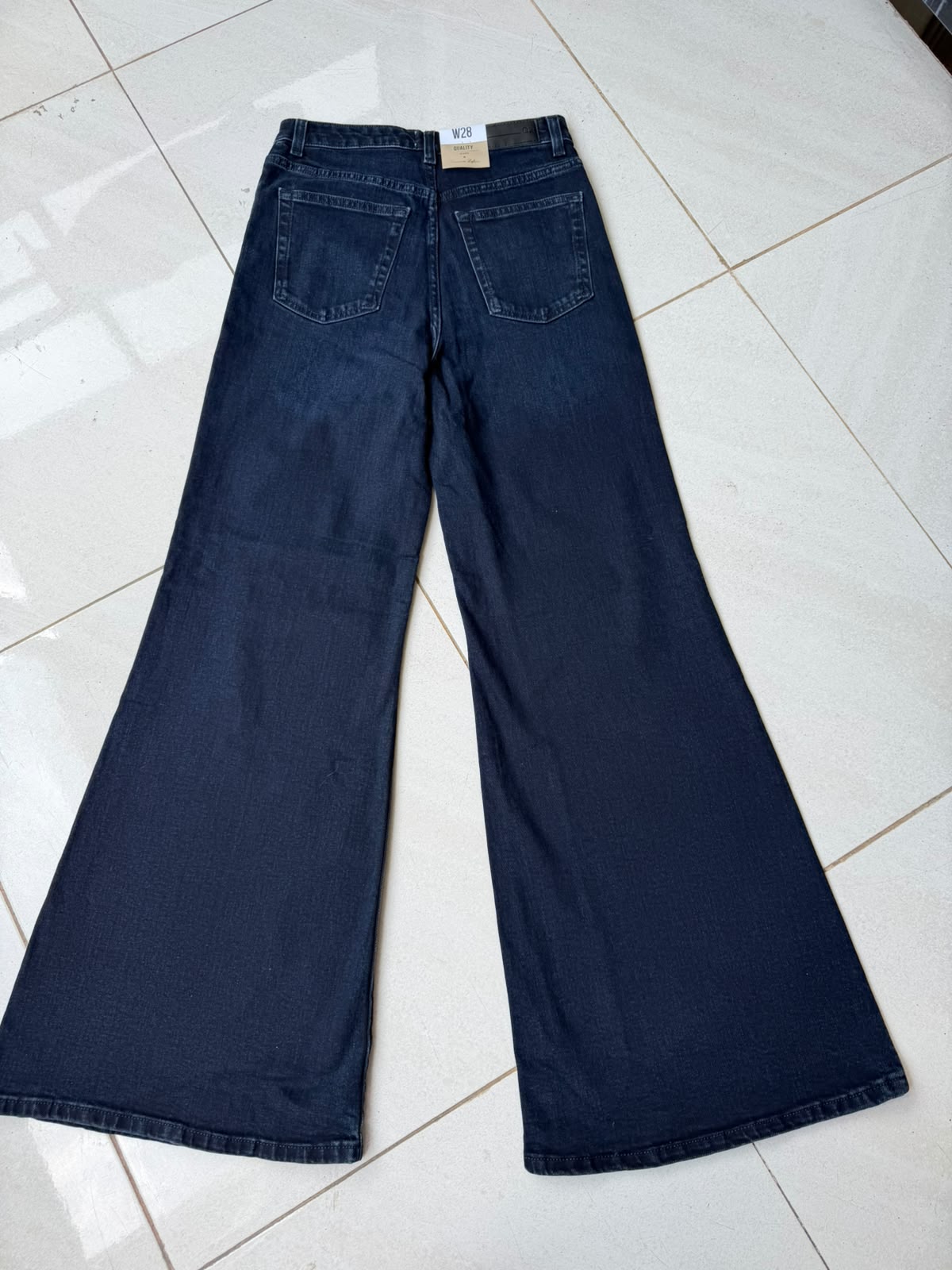 High-Waist Carbon Blue Flared Wide-Leg Jeans – Premium Non-Stretch Denim