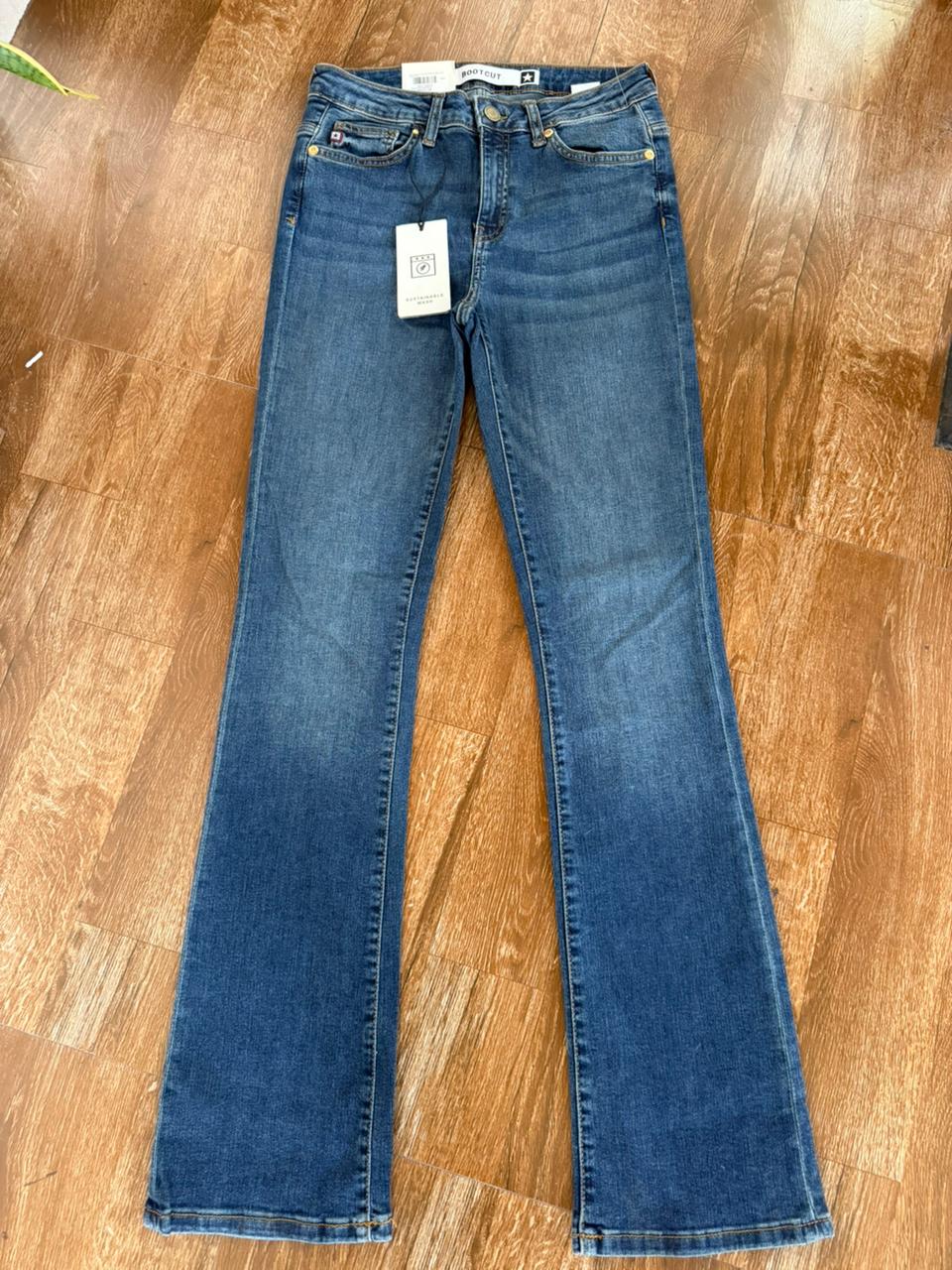 REGULARE WAIST BOOT CUT JEAN
