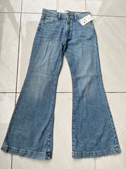 MID RISE LOOSE FLARE JEAN
