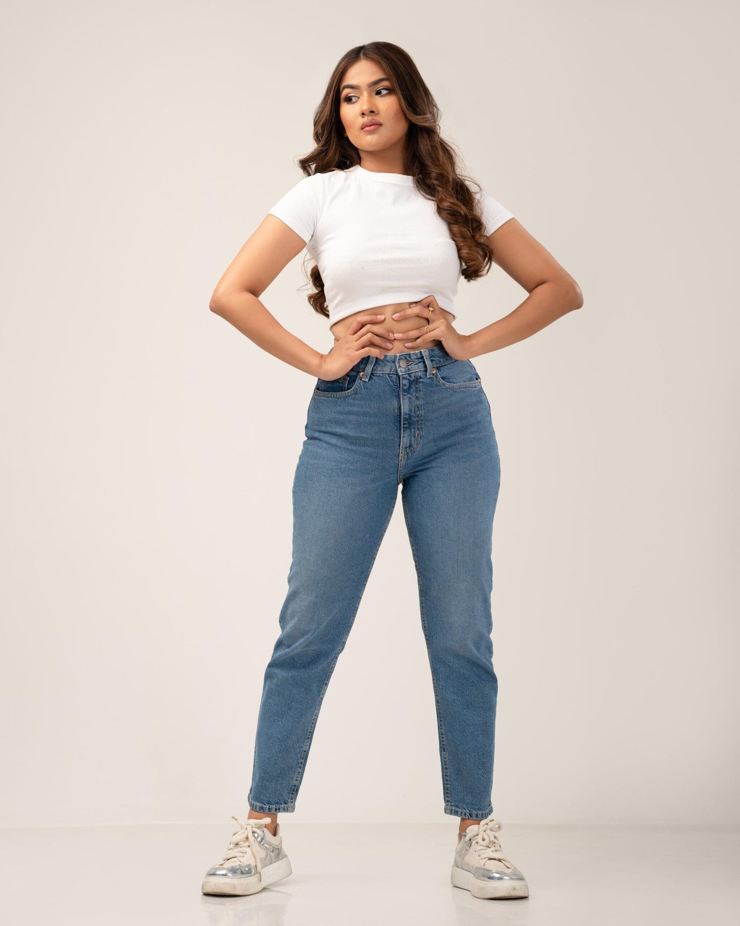 HIGH RISE MOM JEAN