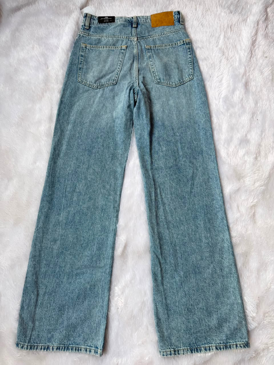 HIGH RISE WIDE LEG JEAN