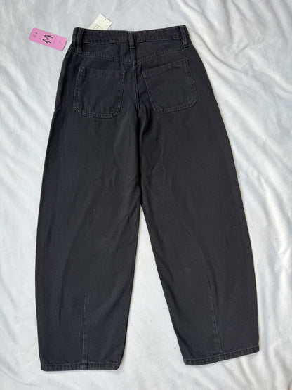HIGH RISE BARREL LEG JEAN