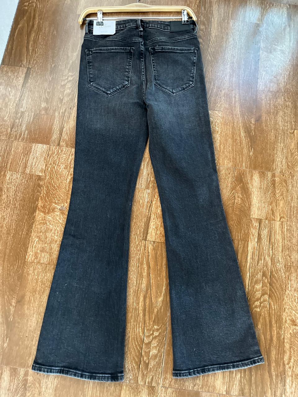 HIGH RISE FLARE JEAN