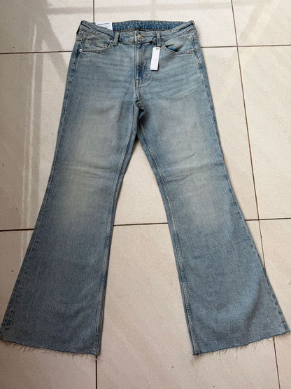 HIGH RISE FLARE JEAN-LIGHT BLUE