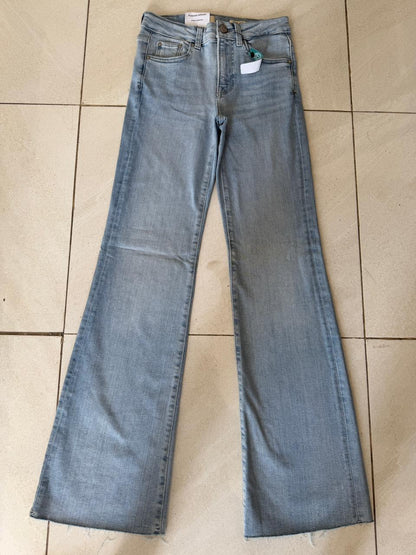 HIGH RISE FLARE JEAN