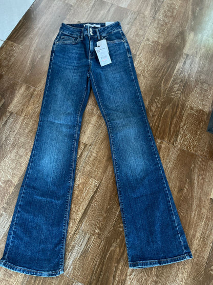 MID RISE BOOT CUT JEAN