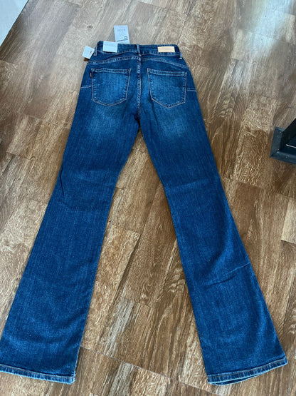 MID RISE BOOT CUT JEAN